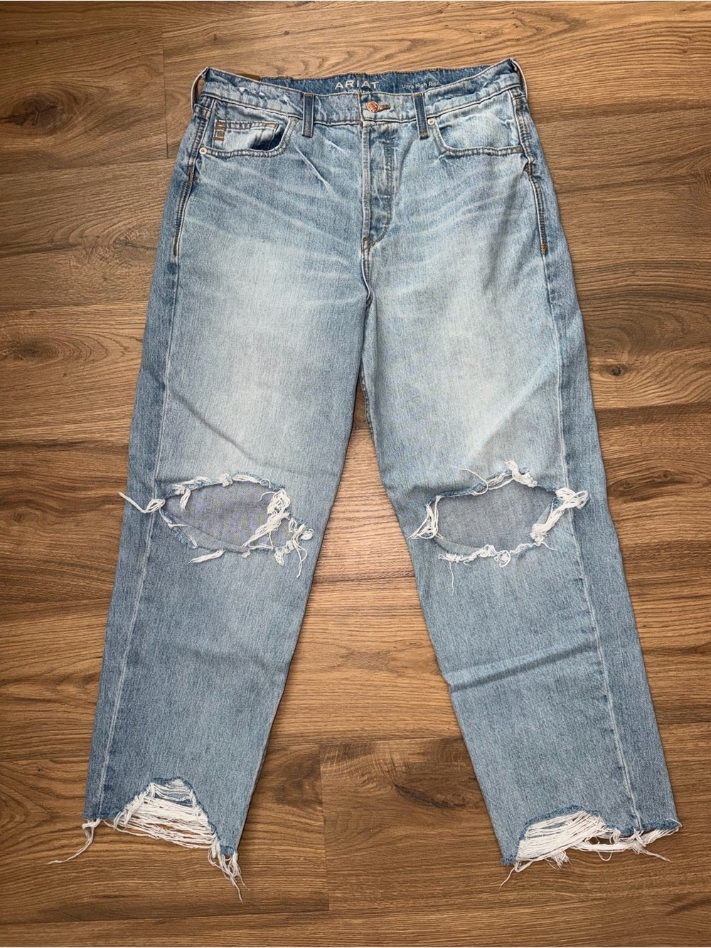 ARIAT Denim Ultra High Rise Tomboy Straight - Size 30R
